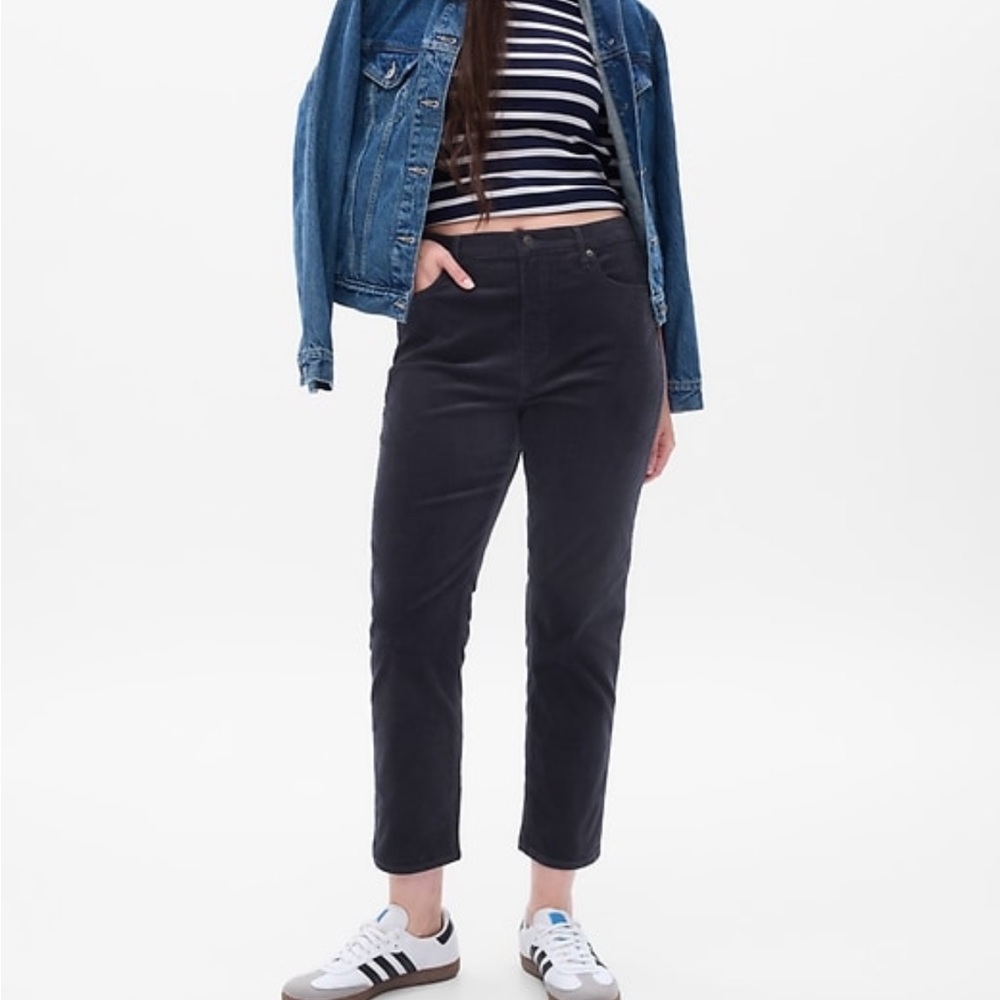 Old Navy High Rise Vintage Corduroy Pants. Navy. Size 12